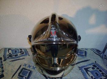 mon casque f1 j� du travalli� dur pour lavoir