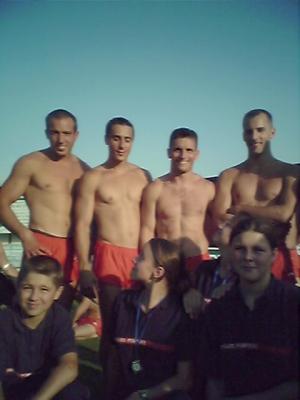 d�p�ch� vou l� fille s� le momen de se rinss� l� yeu